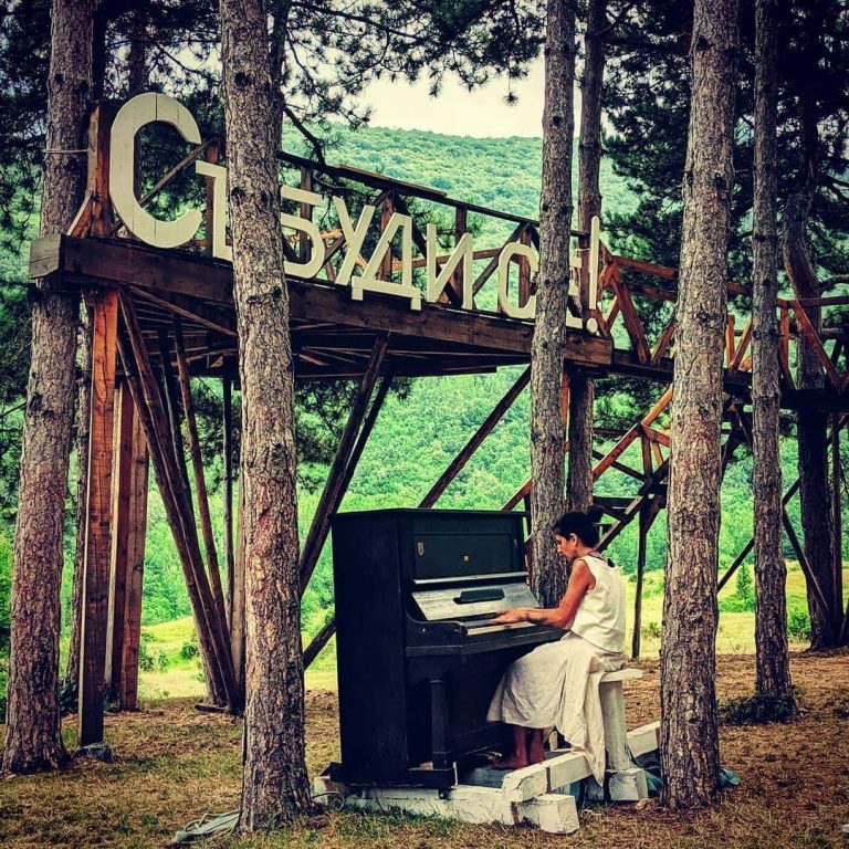 FB IMG 1581310358255 768x768